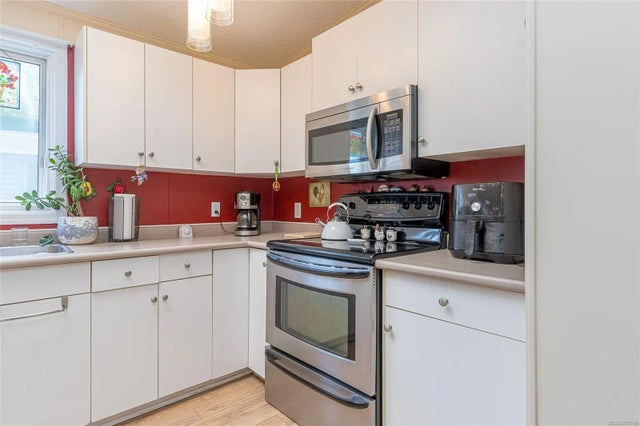 5 of 32 - 3100 Rinvold Rd 12, Hilliers, BC