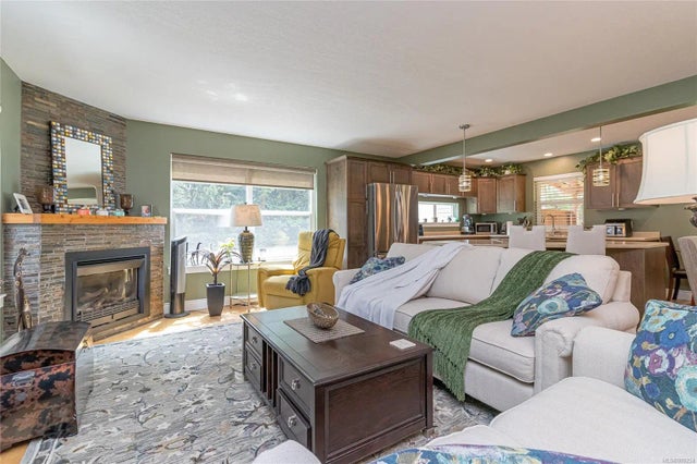 2 of 51 - 6716 Wall St, Honeymoon Bay, BC