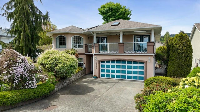 1 of 57 - 8090 Spinnaker Pl, Crofton, BC