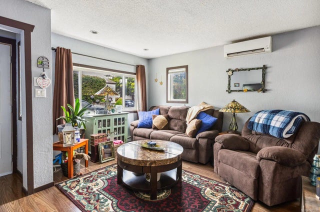 5 of 33 - 8119 Arthur St, Crofton, BC