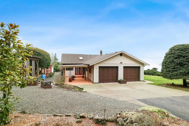 4 of 60 - 350 Nelson St, Union Bay, BC