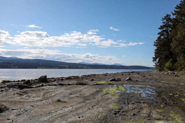 2 of 10 - 2607 Piercy Rd, Denman Island, BC