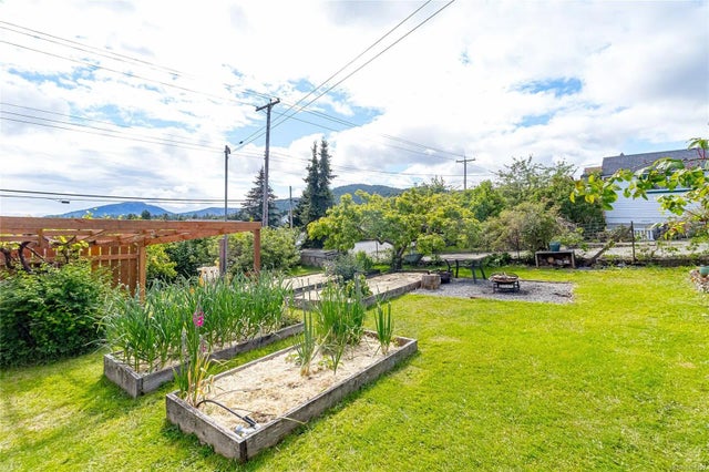 2 of 37 - 8060 York Ave, Crofton, BC