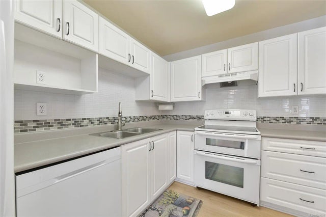 3 of 40 - 290 Island Hwy 207, View Royal, BC