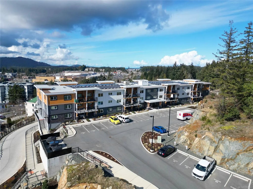 4810 Cedar Ridge Pl 301, Nanaimo