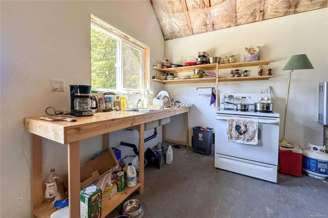 4 of 24 - 1317 Whaletown Rd, Cortes Island, BC