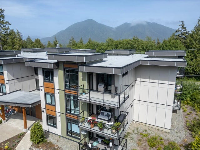 2 of 32 - 700 Yew Wood Rd 301, Tofino, BC