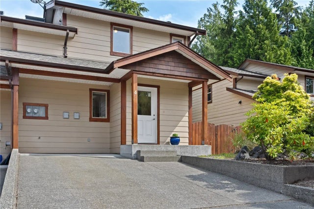 1 of 24 - 1626 Holly Cres 4, Ucluelet, BC