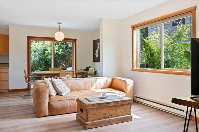 2 of 24 - 1626 Holly Cres 4, Ucluelet, BC