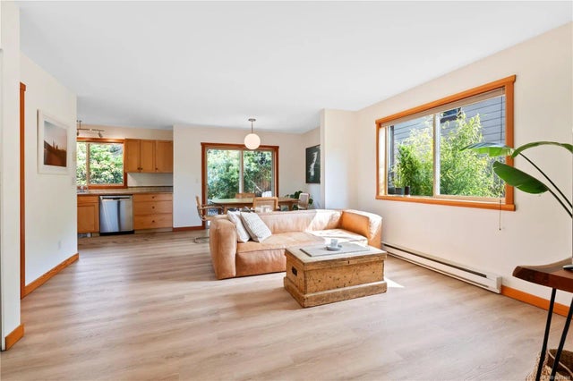 3 of 24 - 1626 Holly Cres 4, Ucluelet, BC