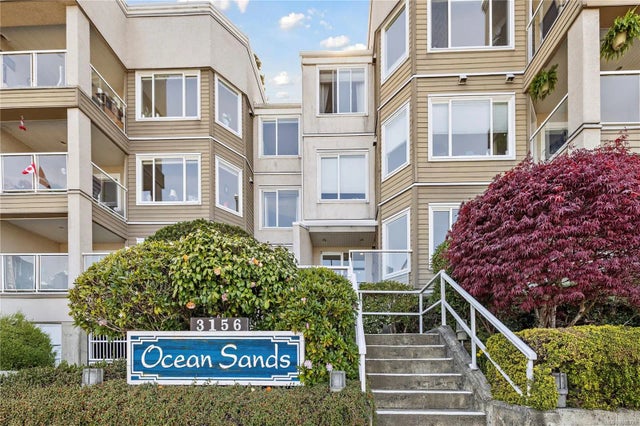 2 of 37 - 3156 Island Hwy W 202, Qualicum Beach, BC