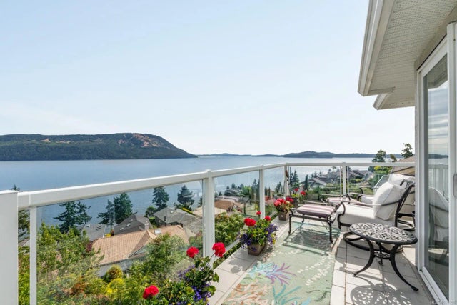 1 of 64 - 515 Marine View, Cobble Hill, BC