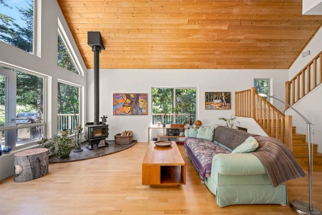 4 of 51 - 5455 Porpoise Cres, Hornby Island, BC