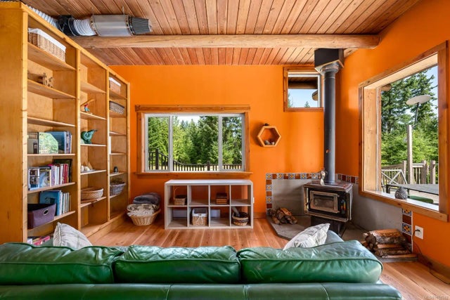 3 of 34 - 2350 Chickadee Rd, Denman Island, BC