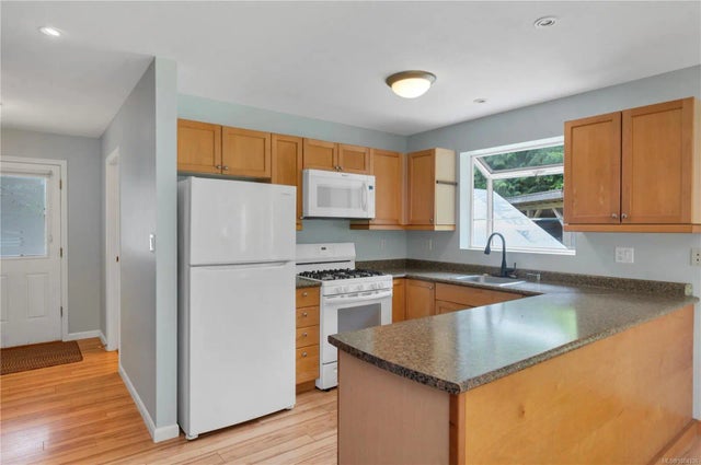 2 of 56 - 1531 Schooner Rd, Quadra Island, BC