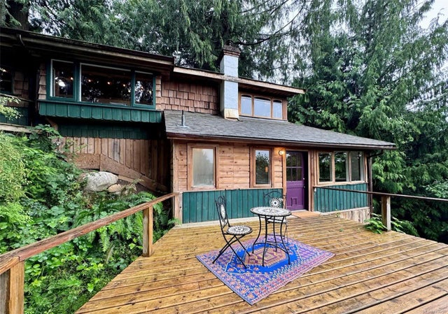 1 of 20 - 818 Sutil Point Rd, Cortes Island, BC