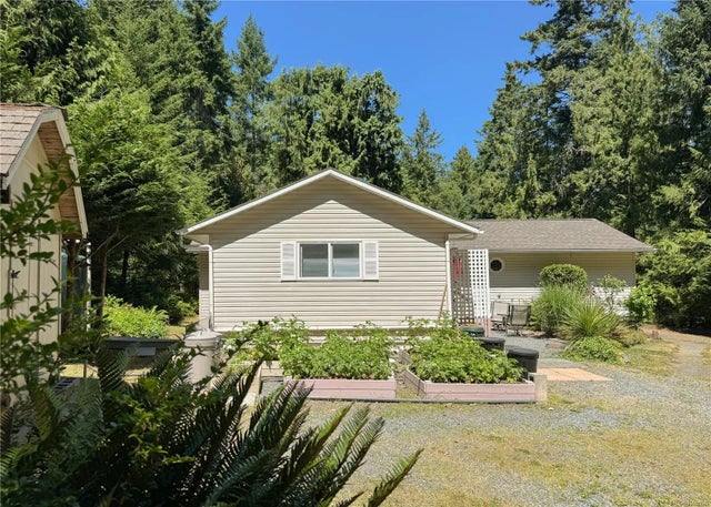 2 of 39 - 321 Kirby Rd, Gabriola Island, BC