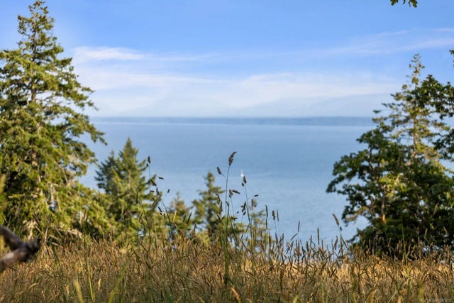 4 of 37 - 4150 Euston Rd, Hornby Island, BC