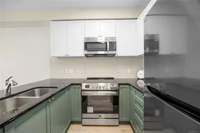 3 of 23 - 99 Chapel St 405, Nanaimo, BC