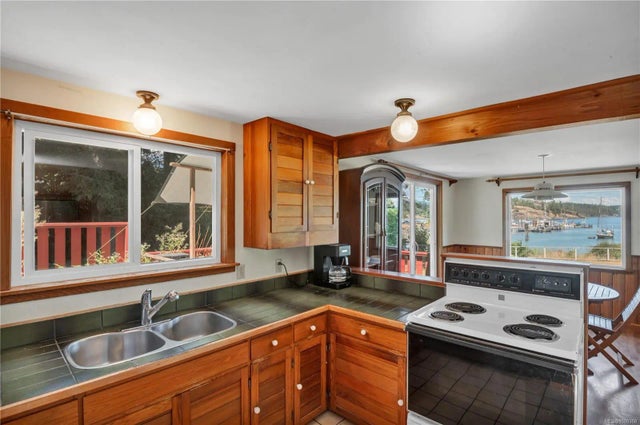 3 of 61 - 681 Bull Rd, Quadra Island, BC