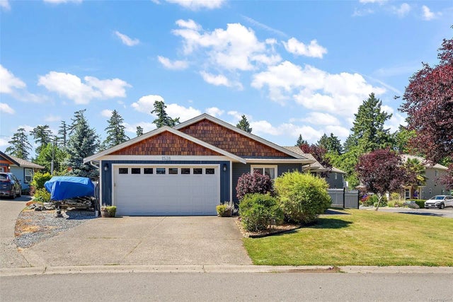 1 of 32 - 1538 Regatta Pl, Cowichan Bay, BC