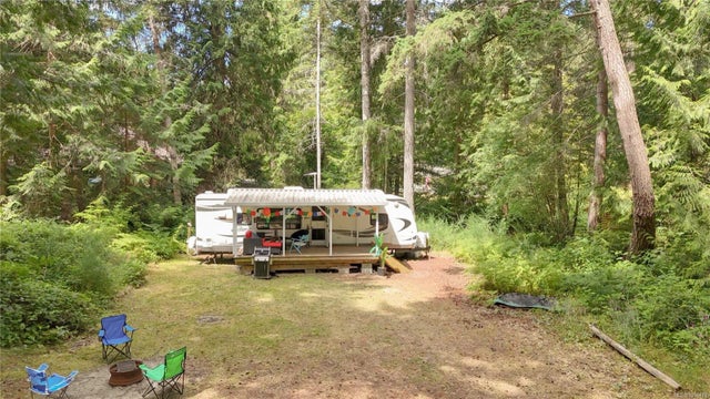 1 of 16 - 65 Decourcy Dr, Gabriola Island, BC