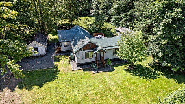 2 of 44 - 9490 South Shore Rd, Honeymoon Bay, BC