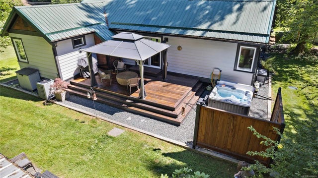 3 of 44 - 9490 South Shore Rd, Honeymoon Bay, BC