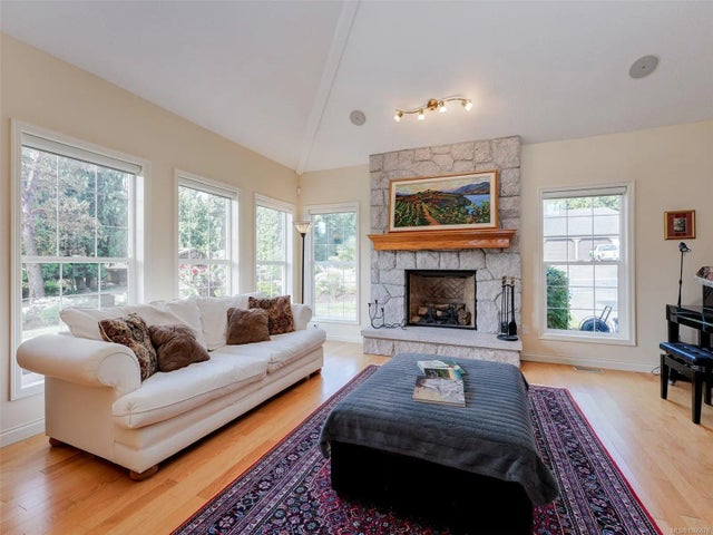 3 of 40 - 1760 Mayneview Terr, North Saanich, BC