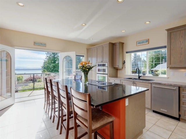 4 of 40 - 1760 Mayneview Terr, North Saanich, BC