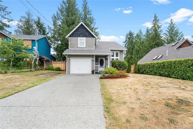 1 of 39 - 3635 Holland Ave, Cobble Hill, BC