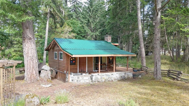 1 of 25 - 2555 Blueback Dr, Gabriola Island, BC
