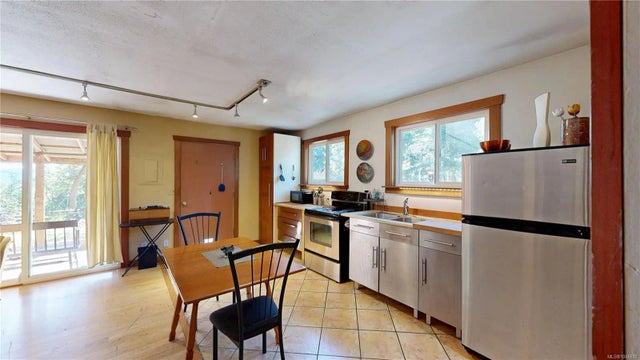 3 of 25 - 2555 Blueback Dr, Gabriola Island, BC