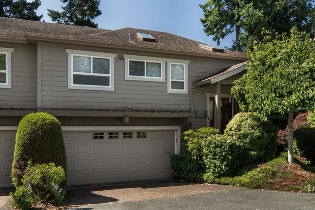 2 of 33 - 118 Aldersmith Pl 59, View Royal, BC