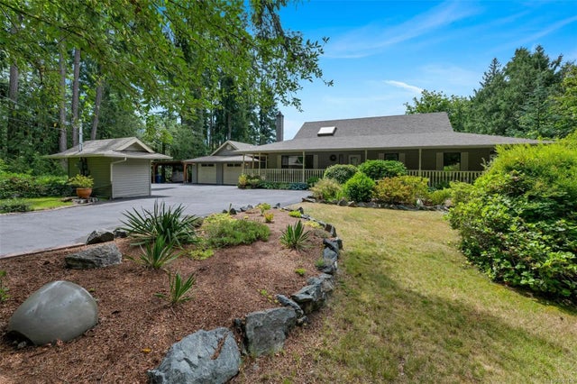 1 of 43 - 775 Cherry Point Rd, Cobble Hill, BC