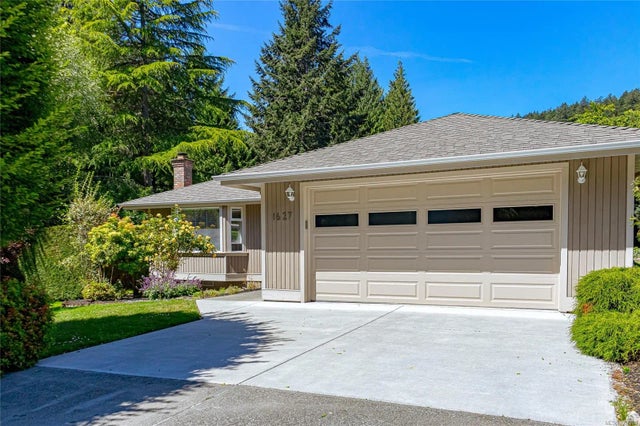 1 of 41 - 1627 Barrett Dr, North Saanich, BC