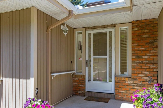 4 of 41 - 1627 Barrett Dr, North Saanich, BC