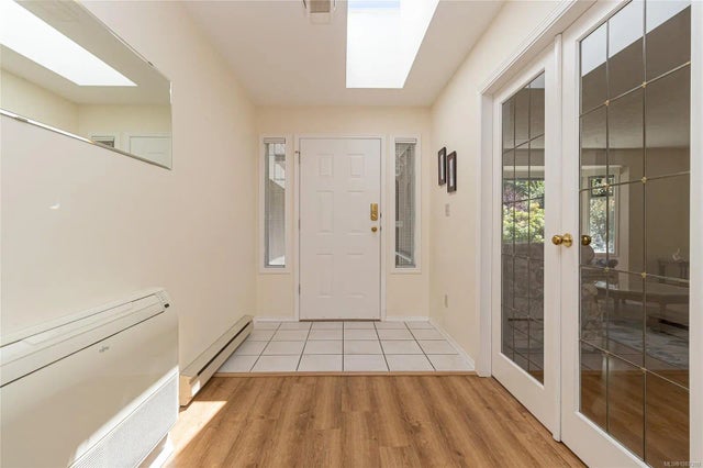 5 of 41 - 1627 Barrett Dr, North Saanich, BC