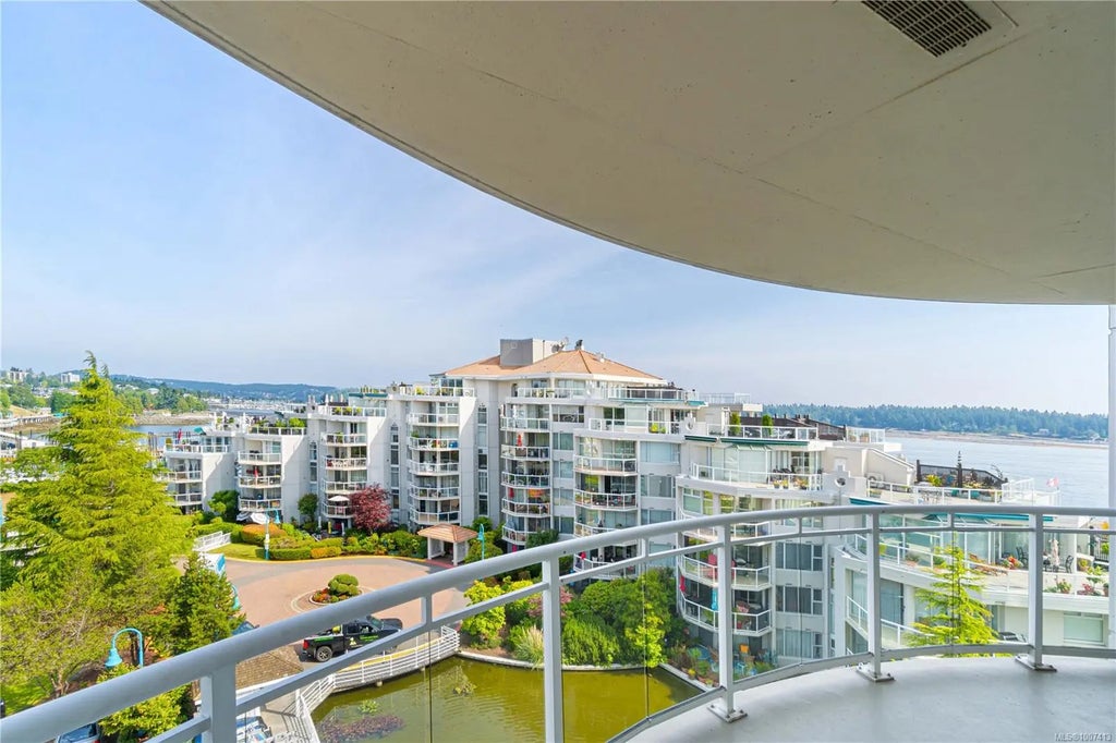 154 Promenade Dr 604, Nanaimo