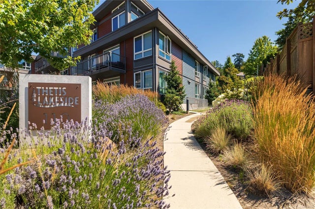 1 of 46 - 110 Presley Pl 206, View Royal, BC