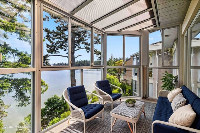 5 of 73 - 1 Buddy Rd 302, View Royal, BC