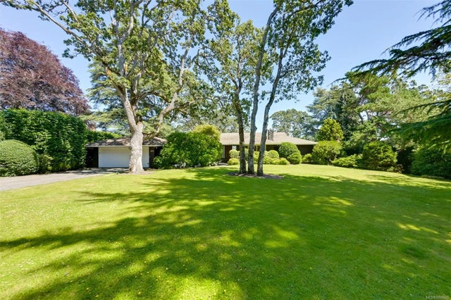 5 of 55 - 3375 Upper Terrace Rd, Oak Bay, BC