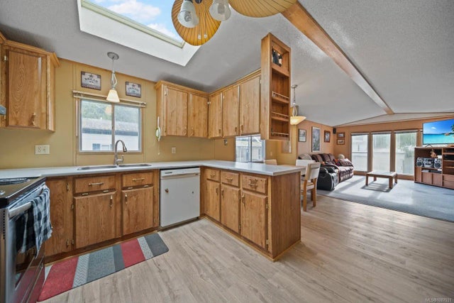 3 of 25 - 8697 North Shore Rd 7, Lake Cowichan, BC