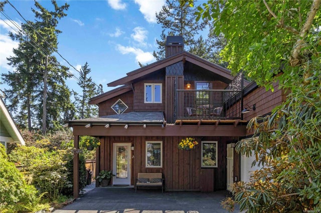 1 of 62 - 10937 Madrona Dr, North Saanich, BC