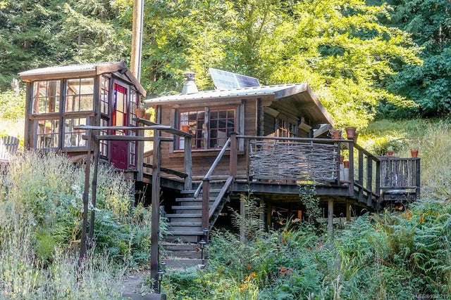 1 of 39 - 105 Payne Rd, Saturna Island, BC
