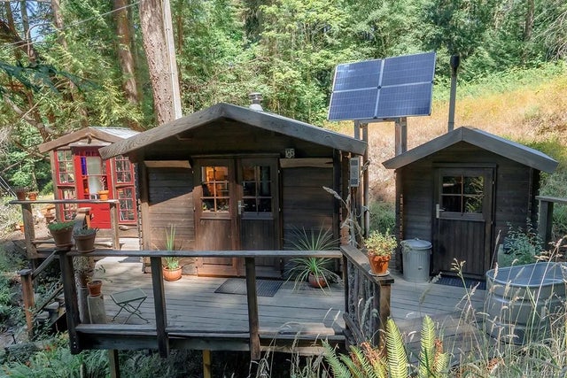 2 of 39 - 105 Payne Rd, Saturna Island, BC