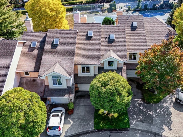 2 of 42 - 10471 Resthaven Dr 26, Sidney, BC