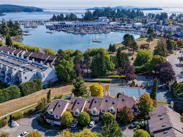 3 of 42 - 10471 Resthaven Dr 26, Sidney, BC