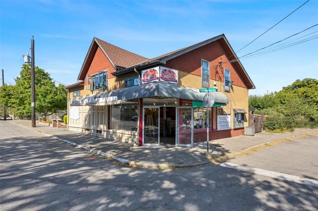 2 of 21 - 2405 Eastdowne Rd, Oak Bay, BC