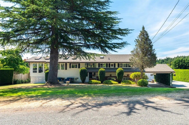 1 of 49 - 1923 Nicholas Rd, Central Saanich, BC
